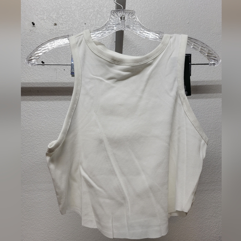 Wild Fabel Womens Crop Racer Back Tank White Nwt Set Of 2 - Picture 3 of 6